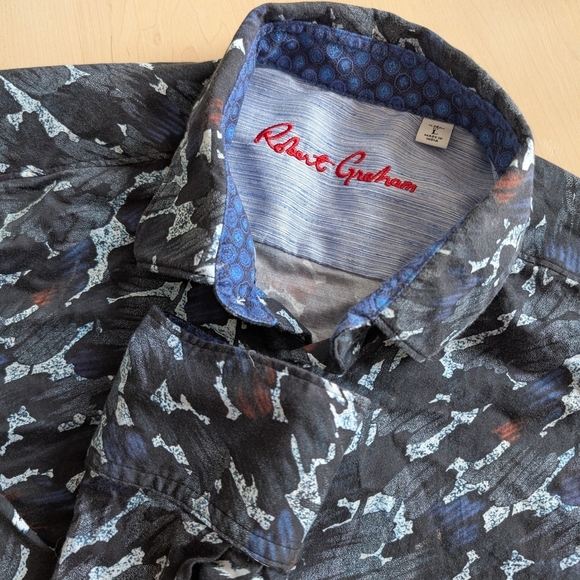 ROBERT GRAHAM Black and Blue Casual Button Down Shirt - Picture 2 of 13